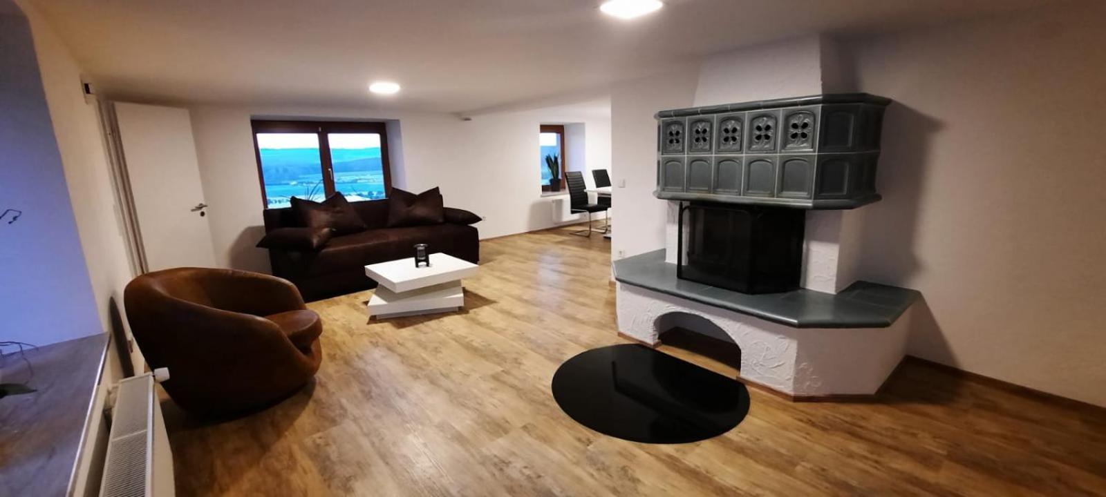 Ferienwohnung-Panoramablick-Kuessaberg Kussaberg Rum bild